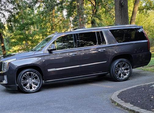 2016 Cadillac Escalade ESV Platinum