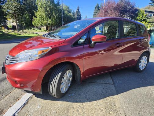 Red 2016 Nissan Versa Note SV