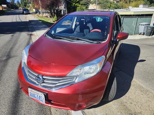 Red 2016 Nissan Versa Note SV