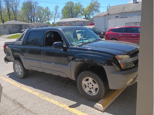 Black 2002 Chevrolet Avalanche 1500