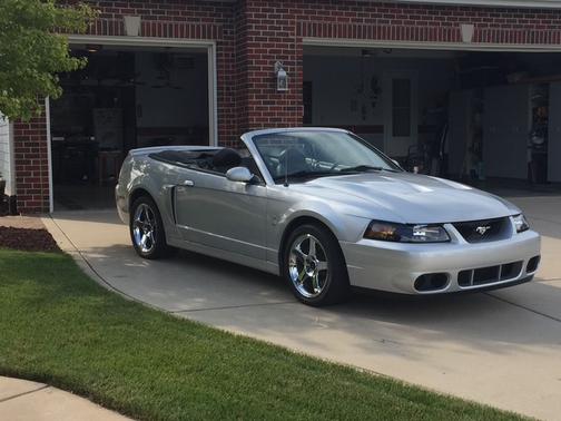 2004 Ford Mustang SVT Cobra