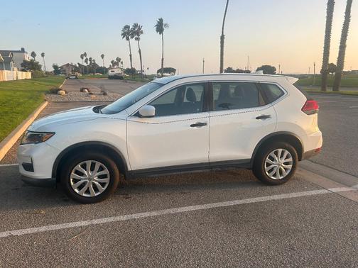 White 2017 Nissan Rogue S