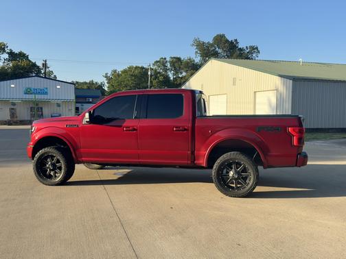 Red 2018 Ford F-150 XLT