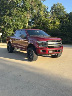 Red 2018 Ford F-150 XLT