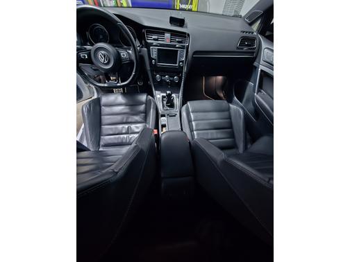 2016 Volkswagen Golf R 4-Door