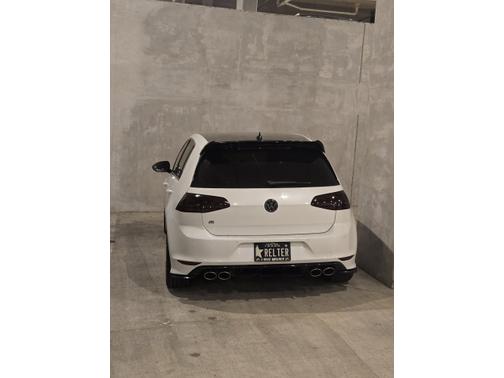 2016 Volkswagen Golf R 4-Door