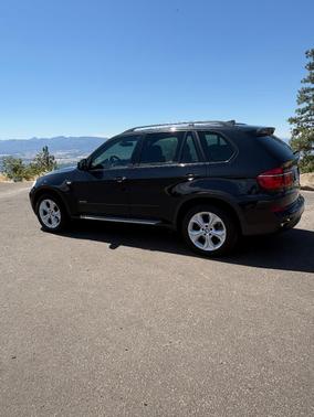 Black 2011 BMW X5 xDrive50i