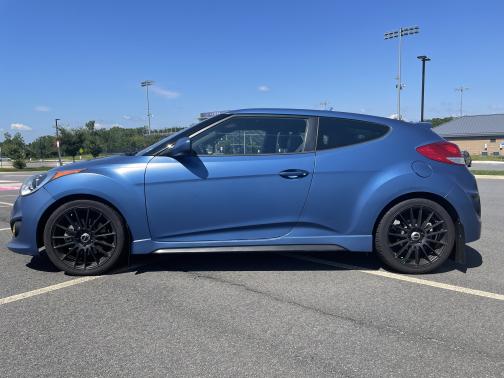 Photo 4 of 28 of 2016 Hyundai Veloster Turbo Rally Edition