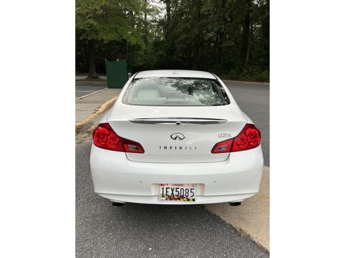 2011 INFINITI G37x Base