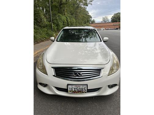 2011 INFINITI G37x Base