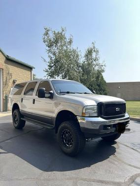 Silver 2004 Ford Excursion XLT