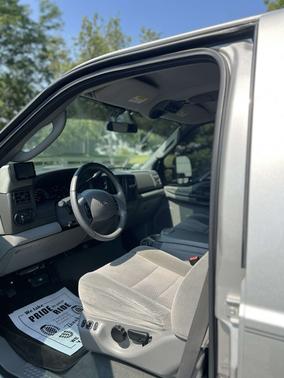 Silver 2004 Ford Excursion XLT