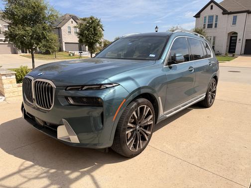 Blue 2024 BMW X7 xDrive40i