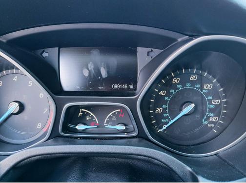 Silver 2014 Ford Focus SE