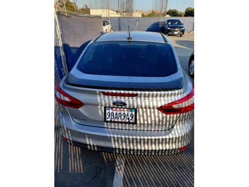 Silver 2014 Ford Focus SE