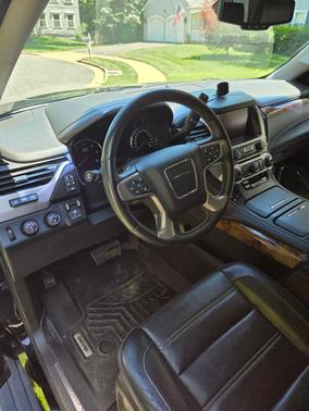 Black 2015 GMC Yukon XL 1500 Denali