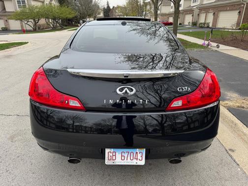 Black 2013 INFINITI G37 x