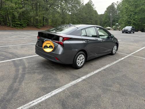 Gray 2019 Toyota Prius L