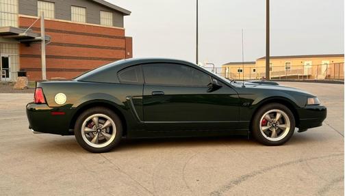 Green 2001 Ford Mustang Bullitt