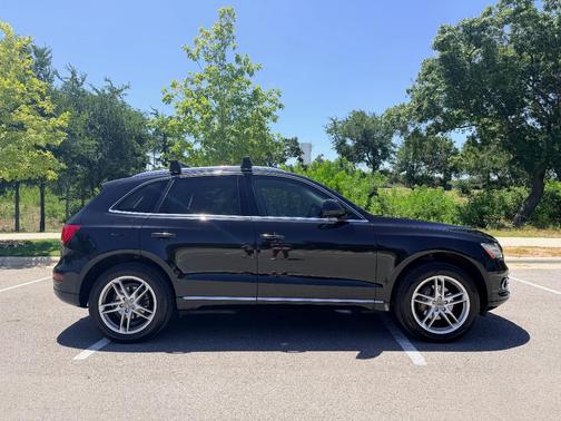 Black 2017 Audi Q5 2.0T Premium Plus