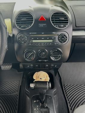 2008 Volkswagen New Beetle Triple White