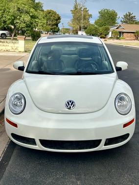 2008 Volkswagen New Beetle Triple White