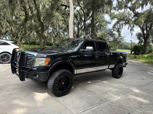Black 2013 Ford F-150 Platinum