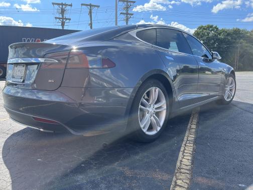 2015 Tesla Model S 85