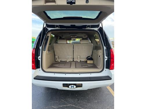 Photo 2 of 7 of 2013 GMC Yukon XL 1500 SLT
