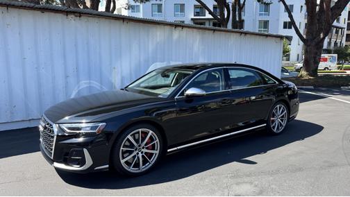 2023 Audi S8 4.0T