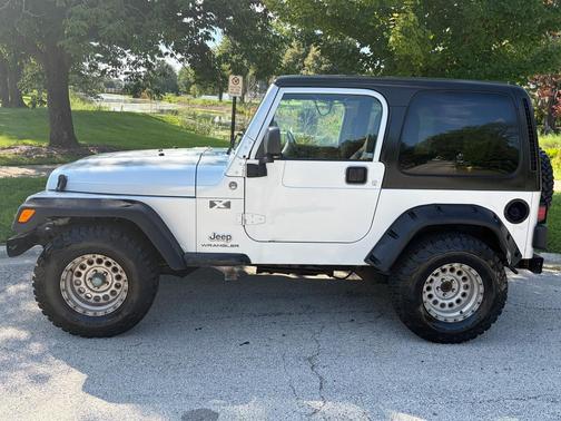 Silver 2005 Jeep Wrangler X