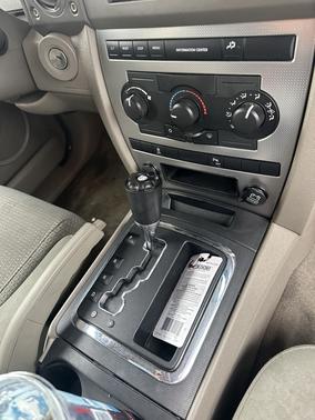 2006 Jeep Commander Base