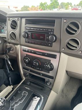 2006 Jeep Commander Base