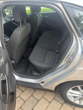 Silver 2015 Ford Focus SE