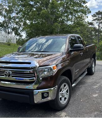 2017 Toyota Tundra SR5