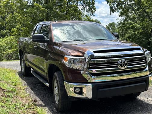 2017 Toyota Tundra SR5