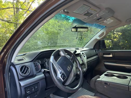 2017 Toyota Tundra SR5
