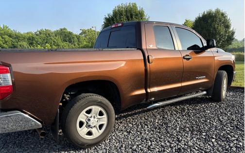 2017 Toyota Tundra SR5