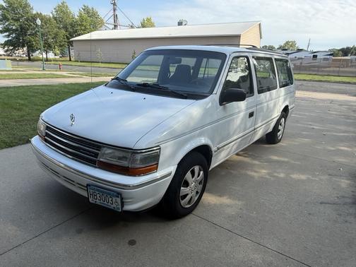 1993 Plymouth Grand Voyager SE