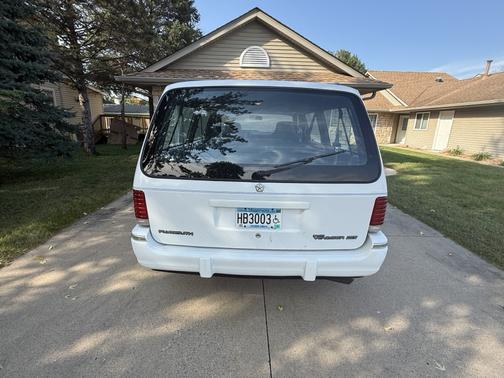 1993 Plymouth Grand Voyager SE