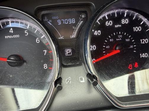 Silver 2017 Nissan Versa 1.6 SV