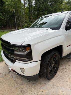 White 2018 Chevrolet Silverado 1500 2LZ