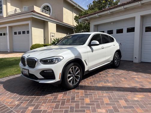 White 2019 BMW X4 xDrive30i