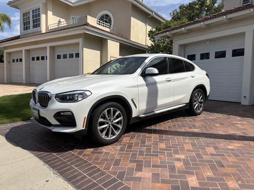 White 2019 BMW X4 xDrive30i
