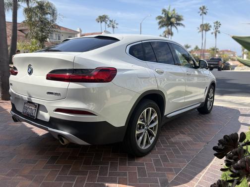 White 2019 BMW X4 xDrive30i