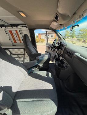 White 2002 Chevrolet Express 2500 Cargo