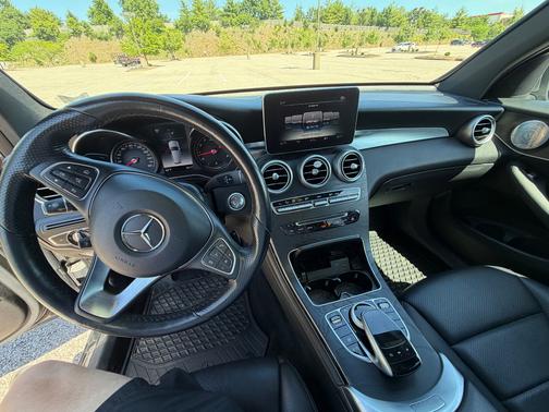 Gray 2018 Mercedes-Benz GLC 300 4MATIC