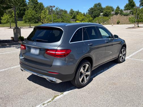 Gray 2018 Mercedes-Benz GLC 300 4MATIC