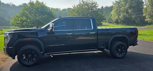 Black 2024 GMC Sierra 2500 Denali Ultimate