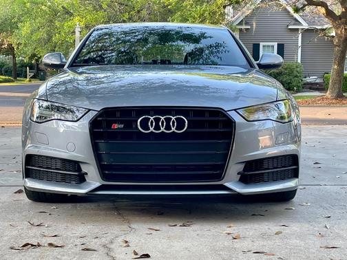 Photo 3 of 13 of 2017 Audi S6 4.0T Premium Plus